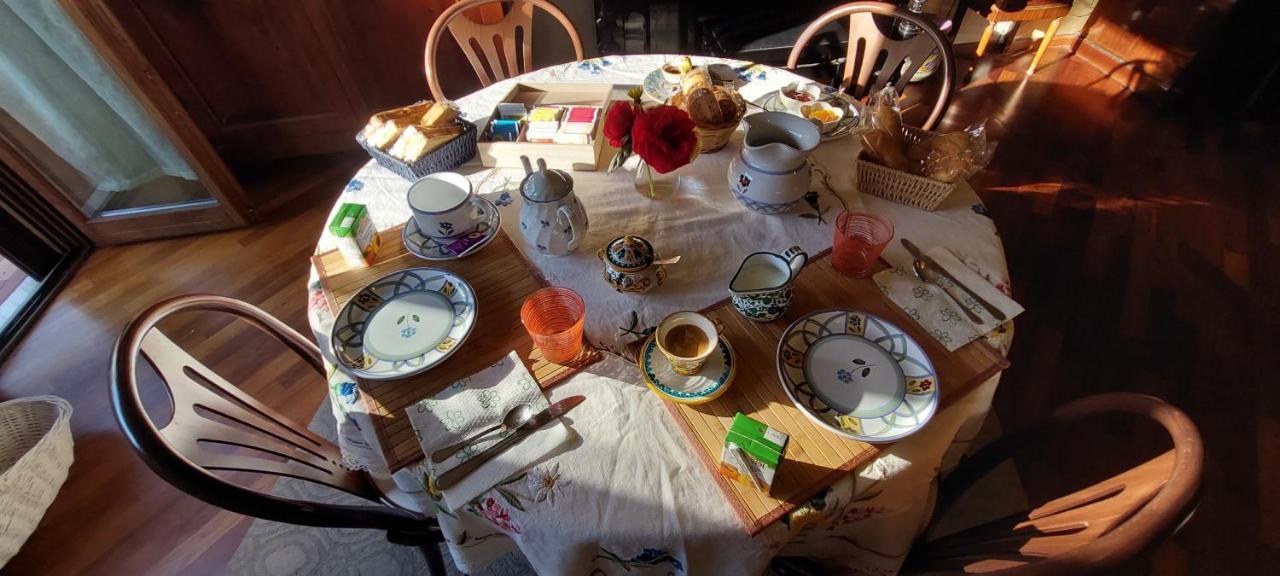 アレッツォ イル ジリオ ドーロ Bed & Breakfast エクステリア 写真