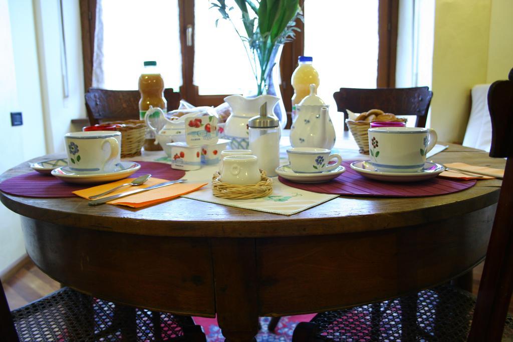 アレッツォ イル ジリオ ドーロ Bed & Breakfast エクステリア 写真